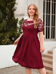 Plus-Sized Ruched Round-Neck Short-Sleeved Dress