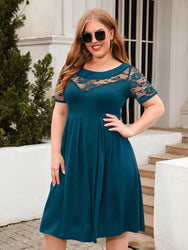 Plus-Sized Ruched Round-Neck Short-Sleeved Dress